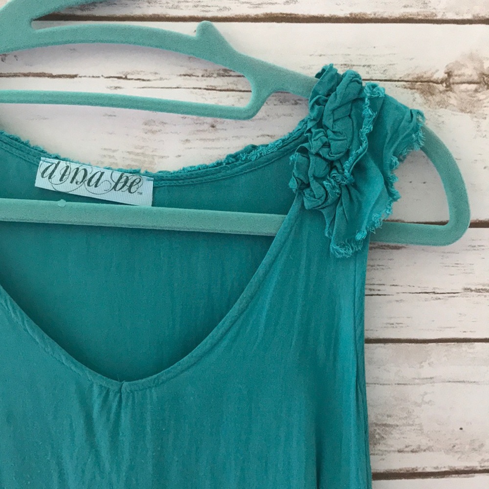 • Francesca’s Green Ruffled Top •
